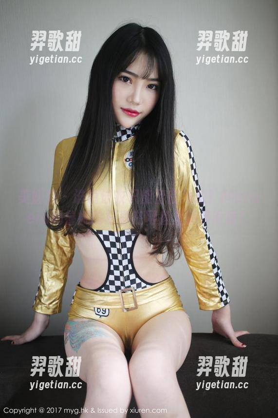 美媛馆 - 谁说泳衣只能留在海边？Manuela玛鲁娜的写真在网盘里静静诉说！