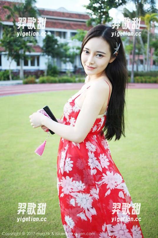 美媛馆-Manuela玛鲁娜 美媛馆 - 富有灵气的Manuela玛鲁娜–在线带你领略姐姐的照片之美。