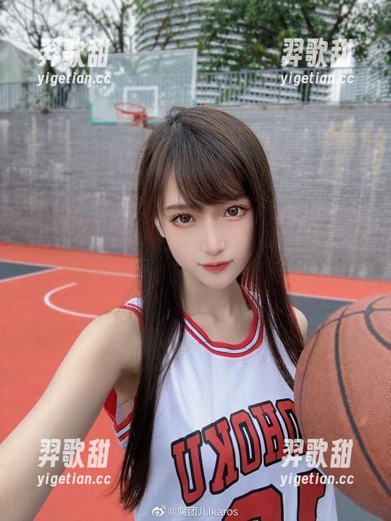 腐团儿Ikaros的白色妄想，作品集分享，白到让我赞叹还是心里发痒？