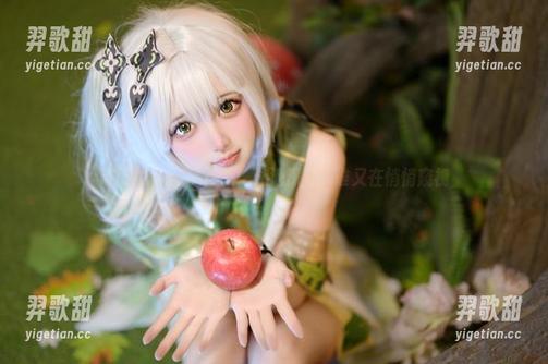 莱可Raika 莱可Raika的作品:泳池深处,谁又在悄悄窥视