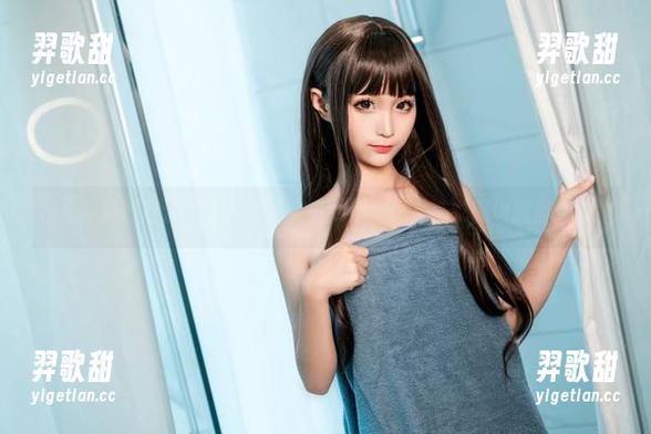 她是最新的潮流：蠢沫沫的漆皮女仆走起，洗衣服也能当个秀！