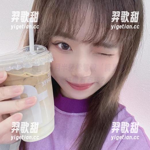 闪月半 观看原图,闪月半轻松驾驭‘裤里丝’,这个夏天好像有点热?!